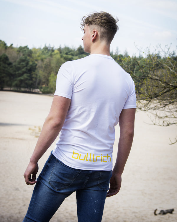 T-Shirt "Bulllrich On The Lower Back" Wit - Bulllrich